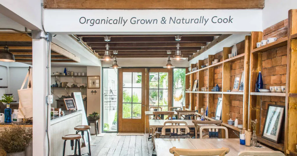 ทาน (TAAN) ร้านอาหารออร์แกนิกที่กินอะไรก็ได้ จ่ายเท่าไหร่ก็ได้ หรือจะทำเองก็ไม่ว่า